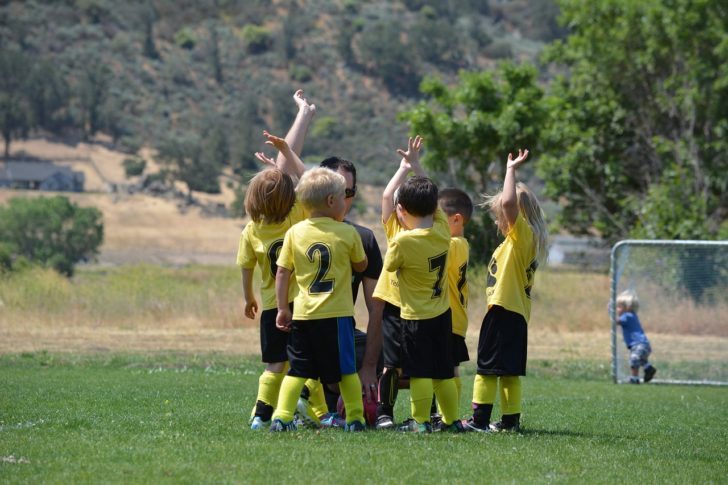 少年サッカーの親必見 子供の背が伸びない理由がわかった 身長を伸ばす方法とは ユルい仕事術